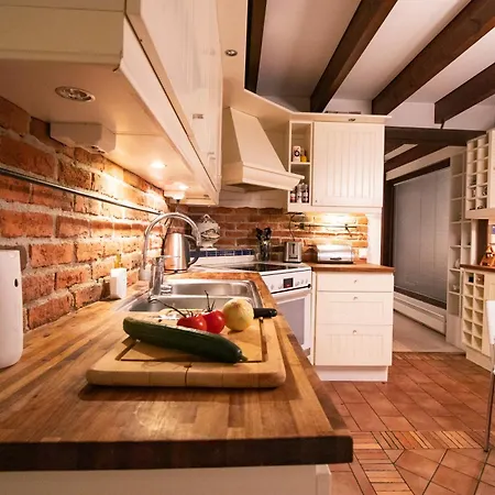 Nyaraló Waterfront Townhouse With Bathtub Sauna,free Parking Helsinki