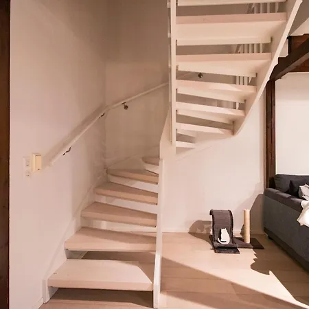 Waterfront Townhouse With Bathtub Sauna,free Parking Nyaraló *
