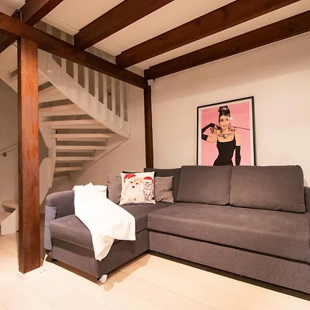 Nyaraló Waterfront Townhouse With Bathtub Sauna,free Parking